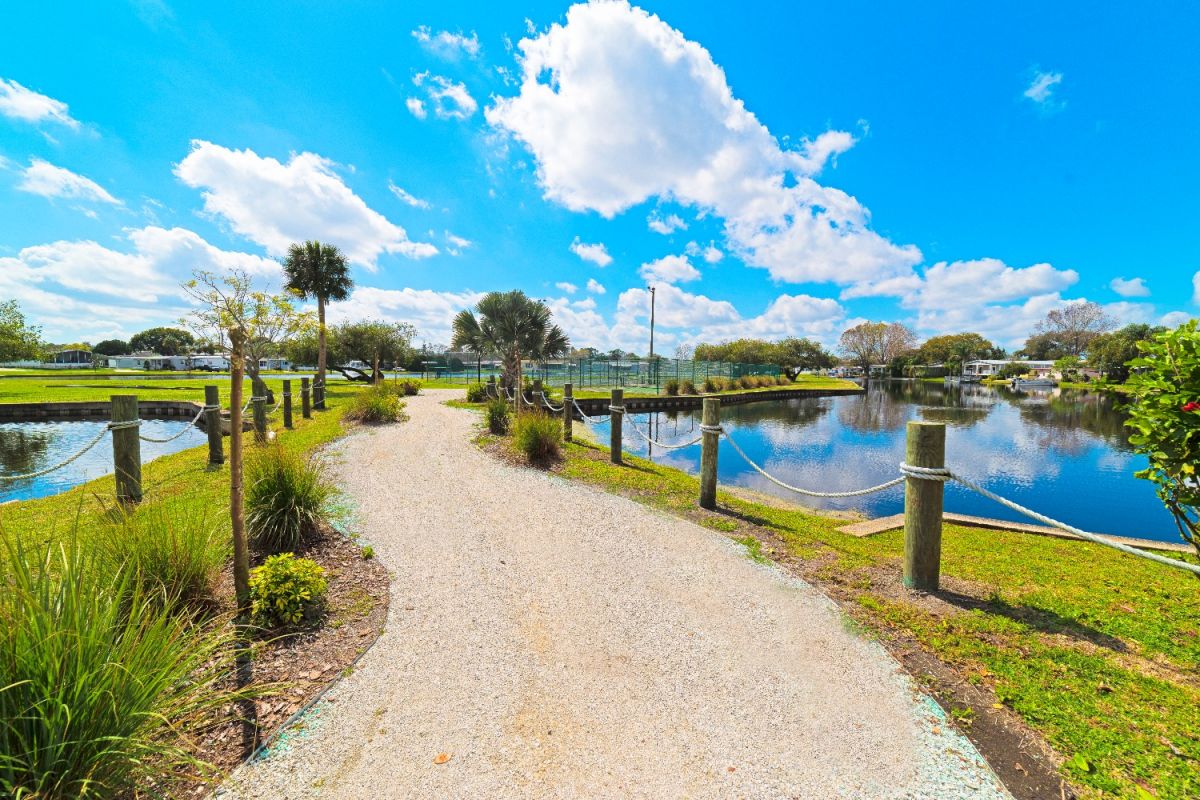 759 Lake Kathryn Cir.