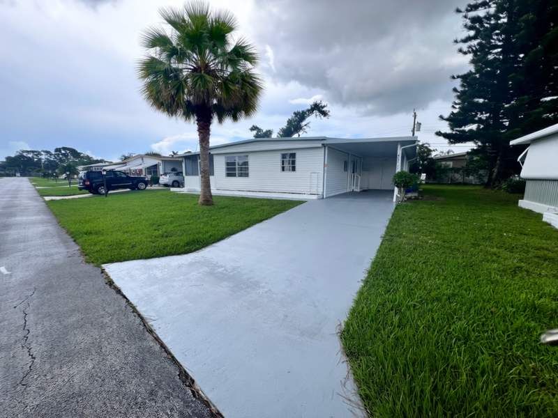 4132 Royal Manor Blvd, #11