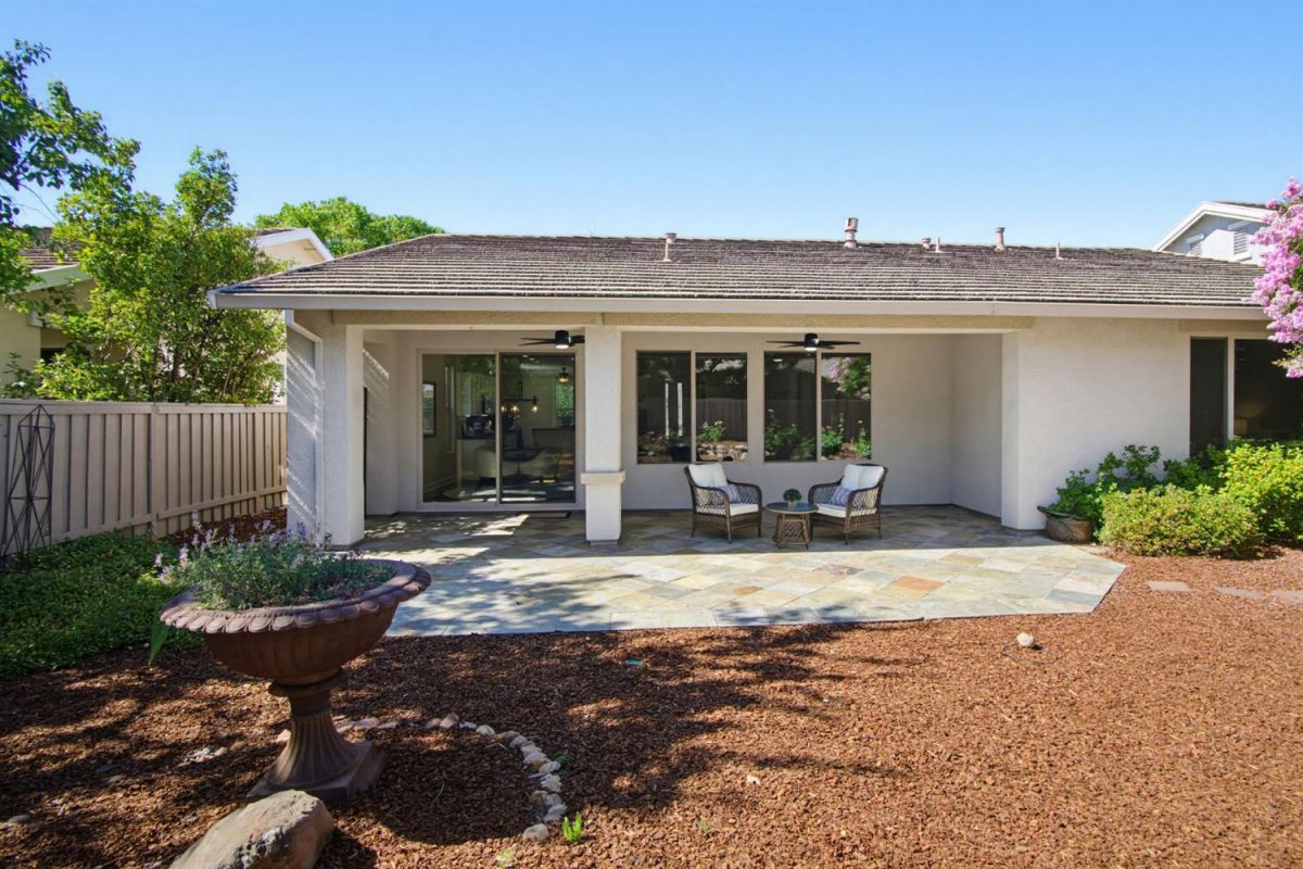 1368 Lasso Lake Lane