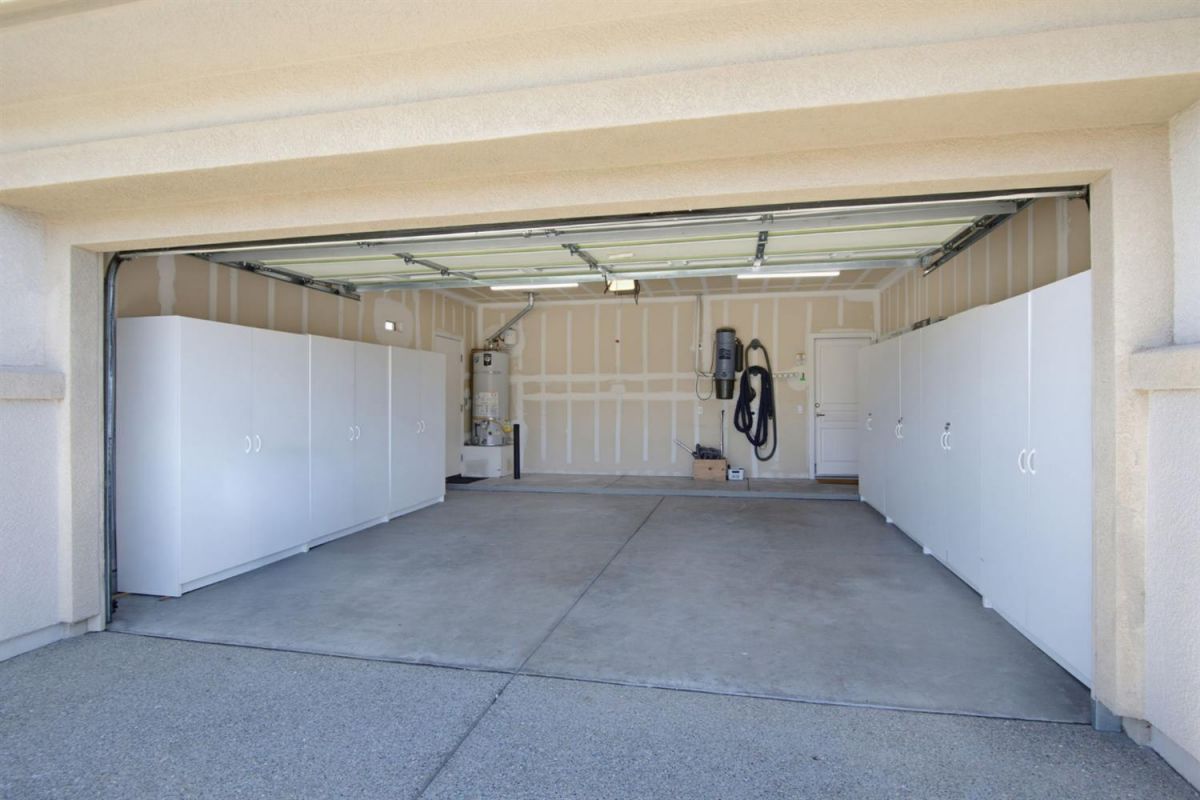 1368 Lasso Lake Lane