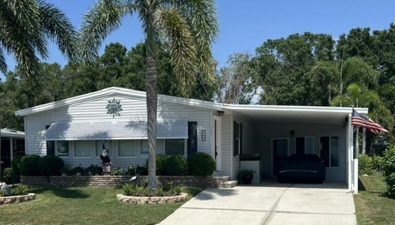 162 Palm Blvd