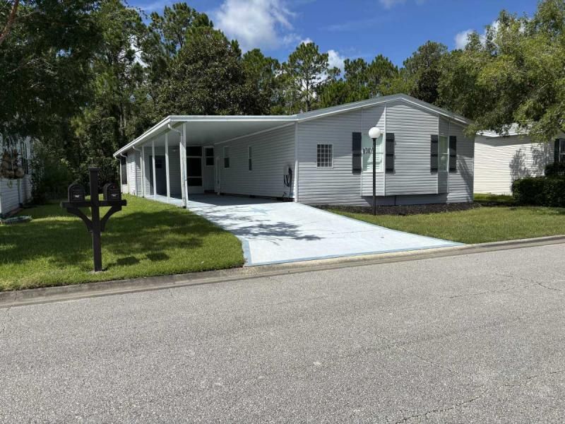 181 Blue Heron Lake Circle #447
