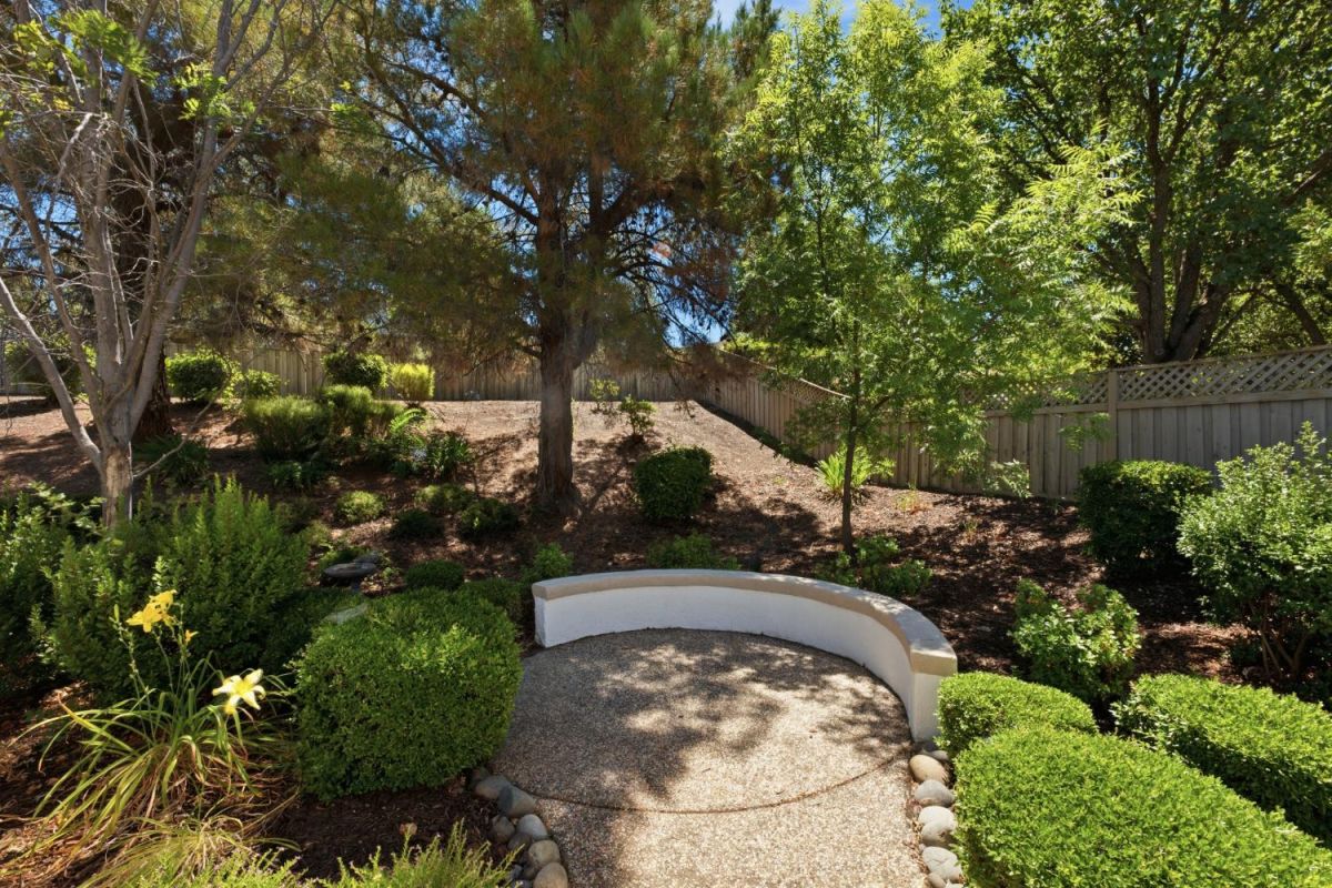 869 Greenridge Court