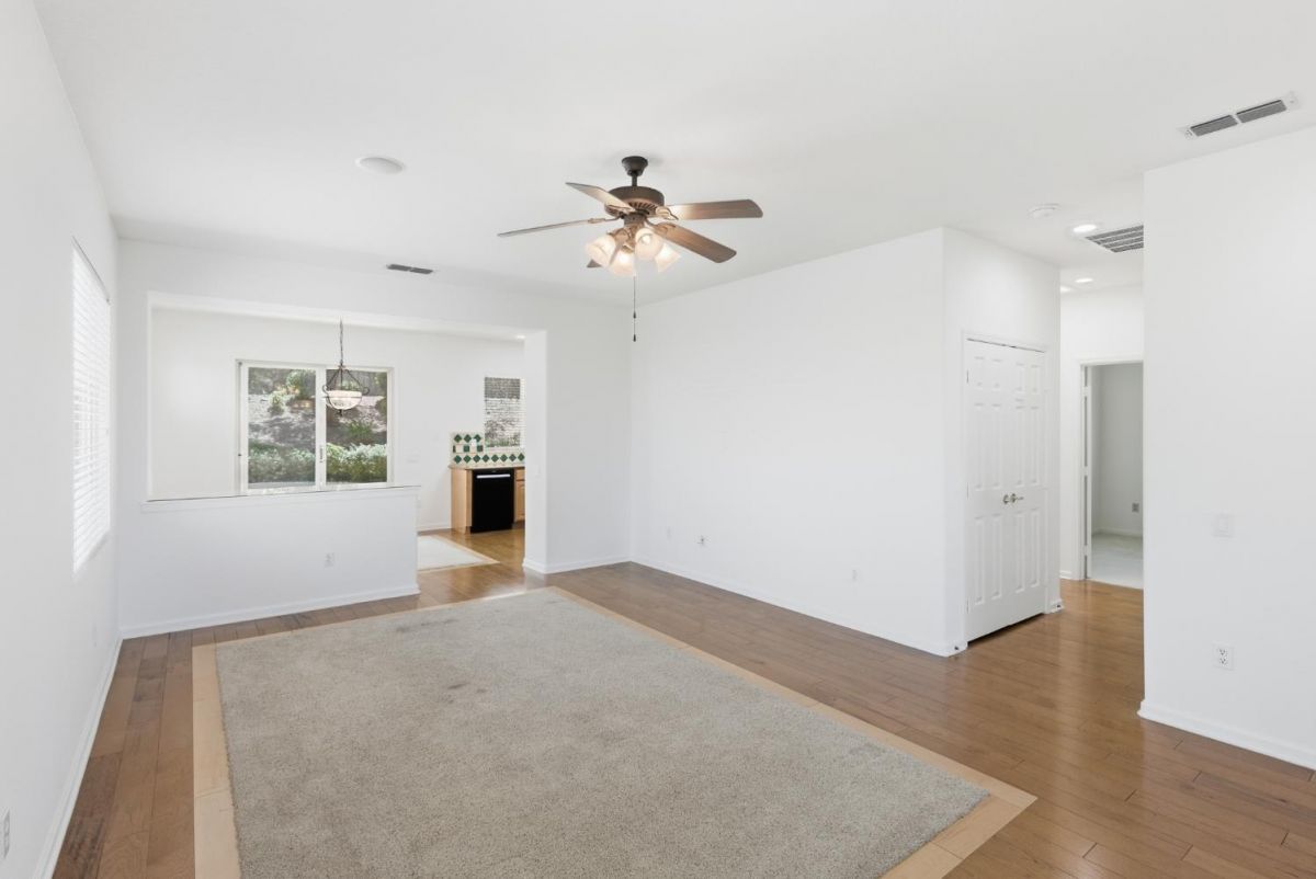 869 Greenridge Court