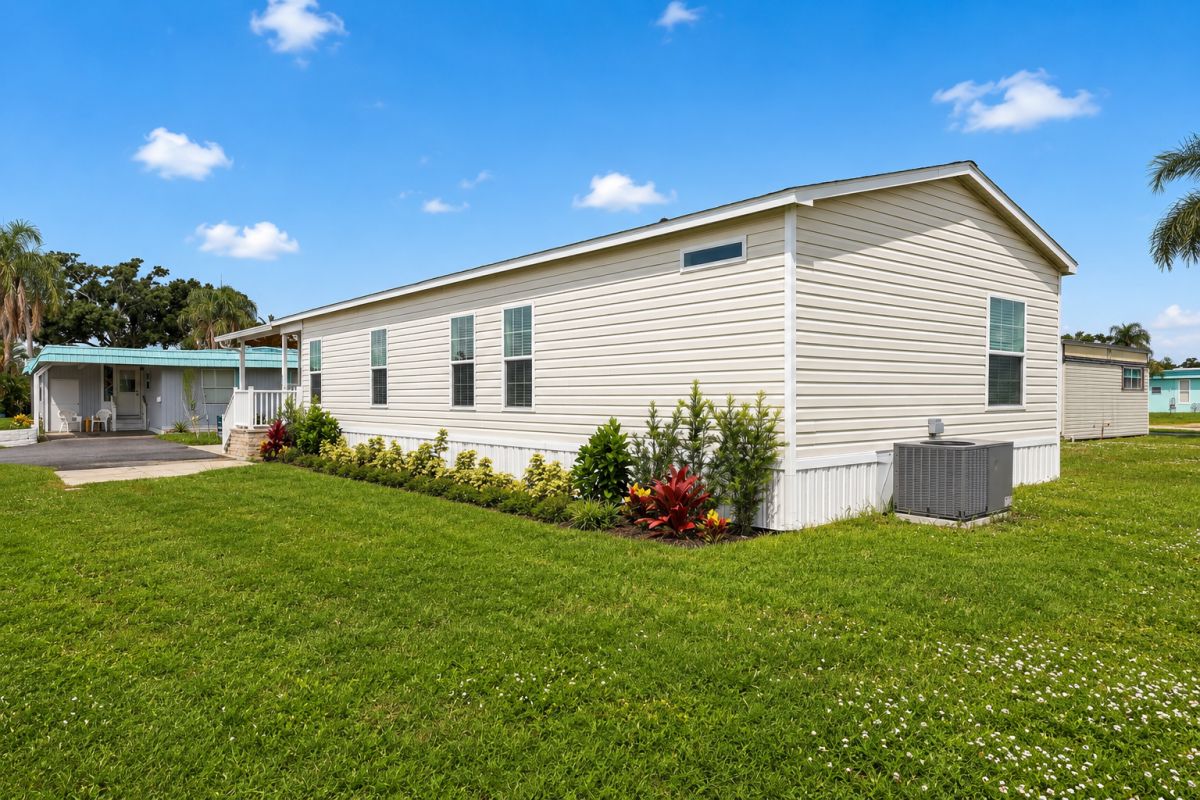7100 Ulmerton Rd - Lot 416