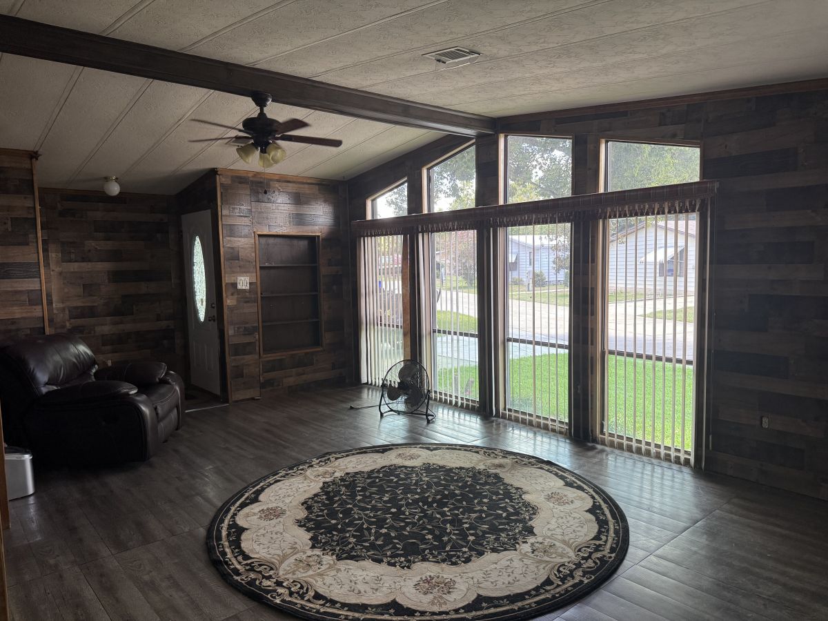 1635 Geranium Loop