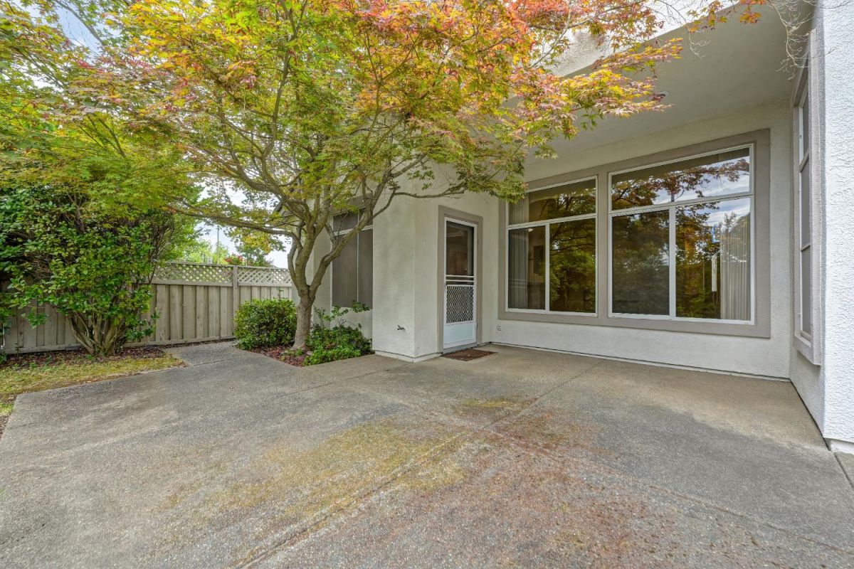 108 Pimpernel Court