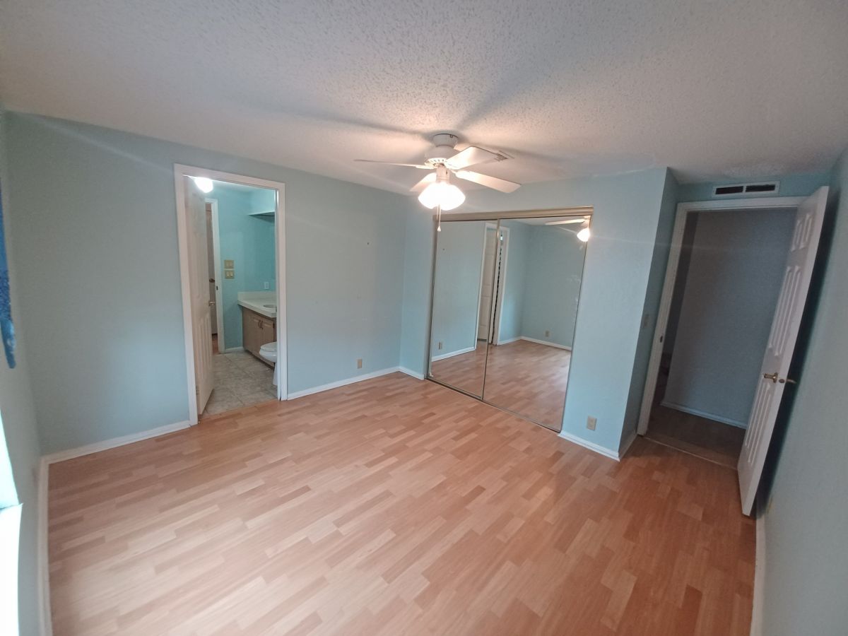 3424 NW 64th St