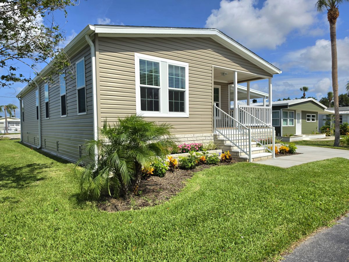 3901 Bahia Vista St. #731