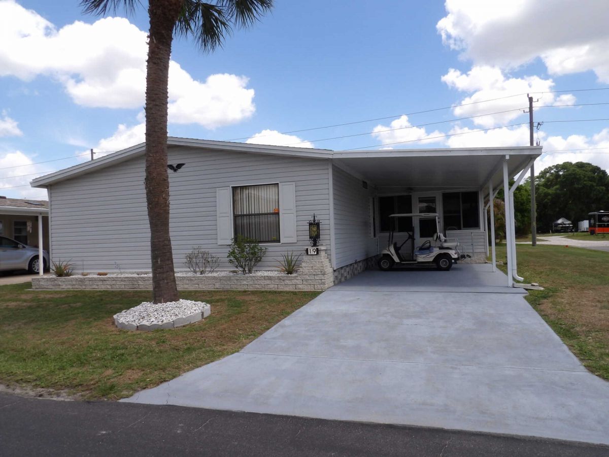 2692 NE Highway 70 Lot 19