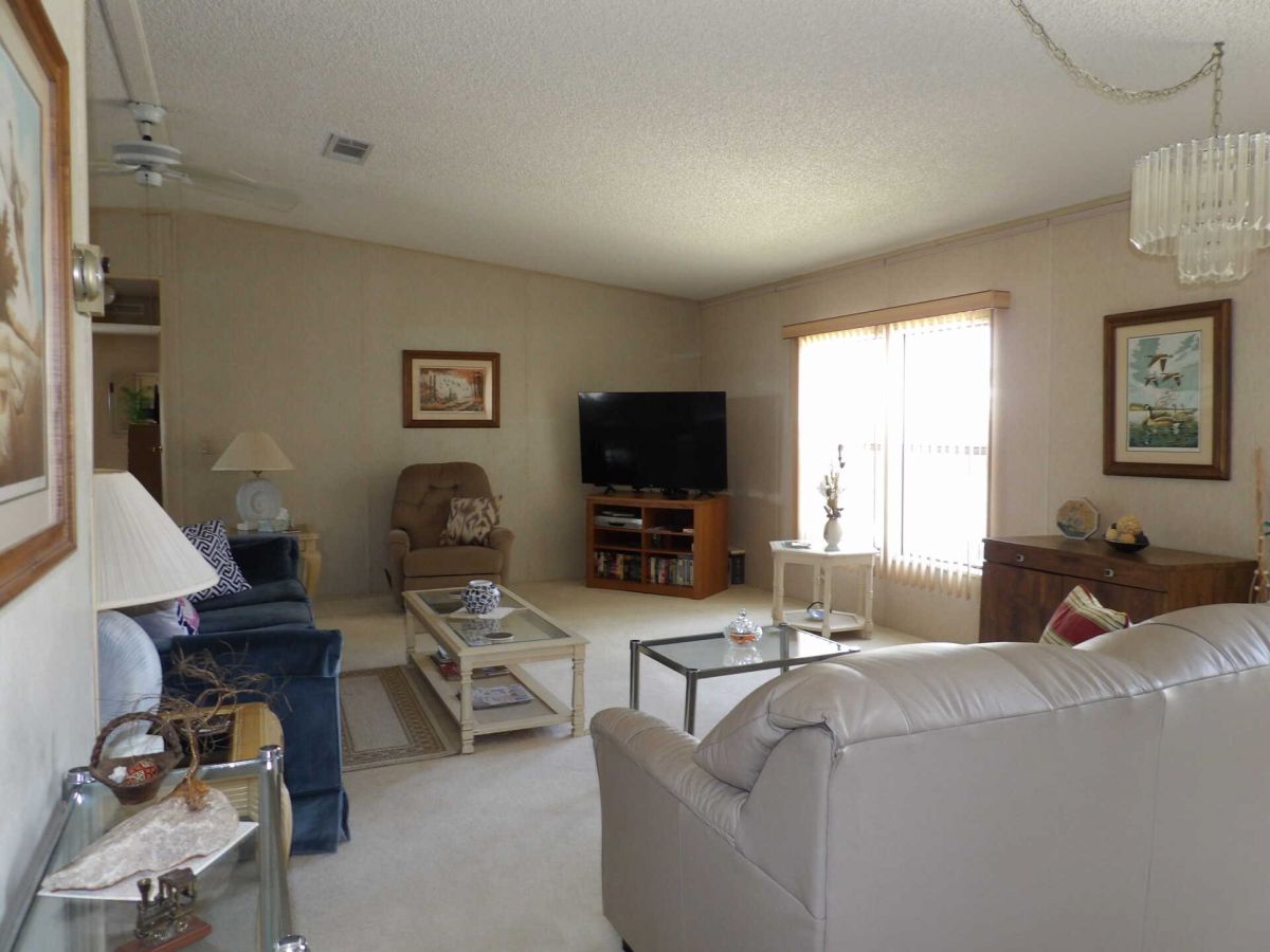 2692 NE Highway 70 Lot 19