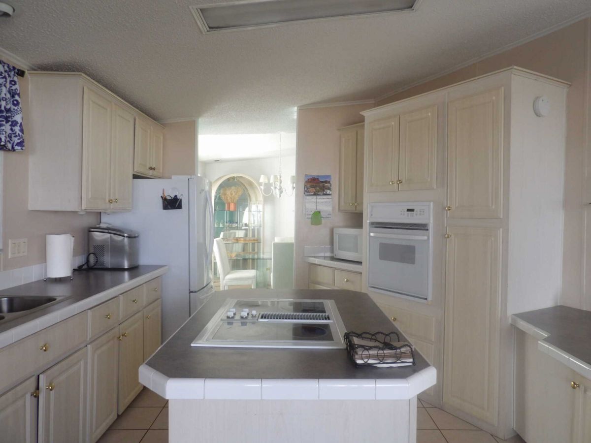 2692 NE Hwy 70, #515