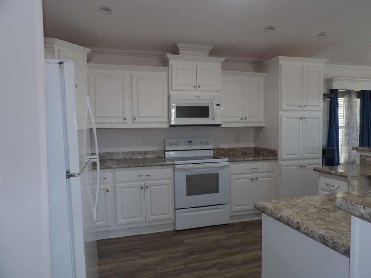 2692 NE Hwy 70, #716