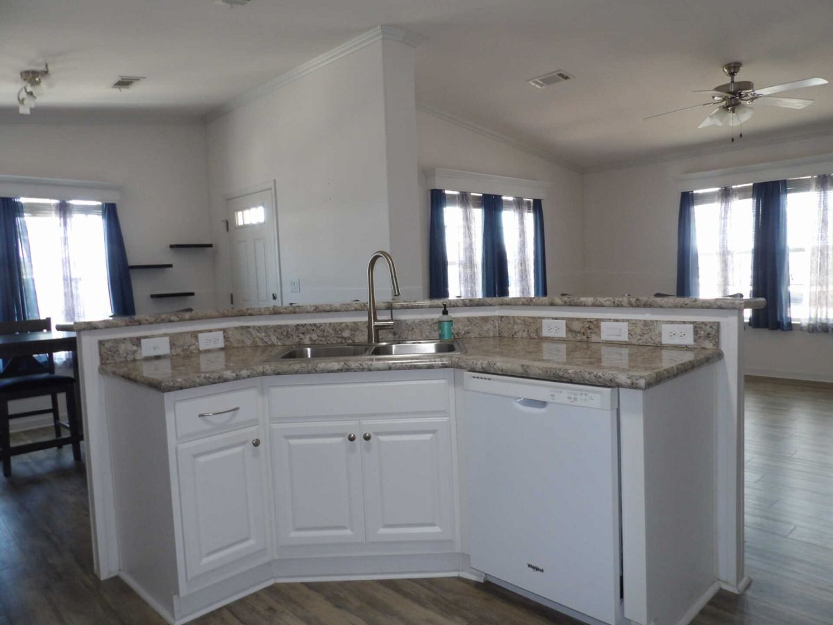 2692 NE Hwy 70, #716