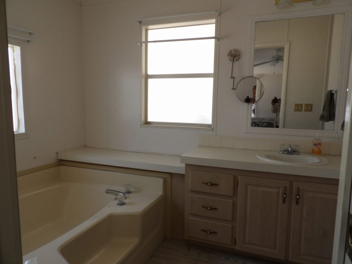 2692 NE Hwy 70 Lot 424
