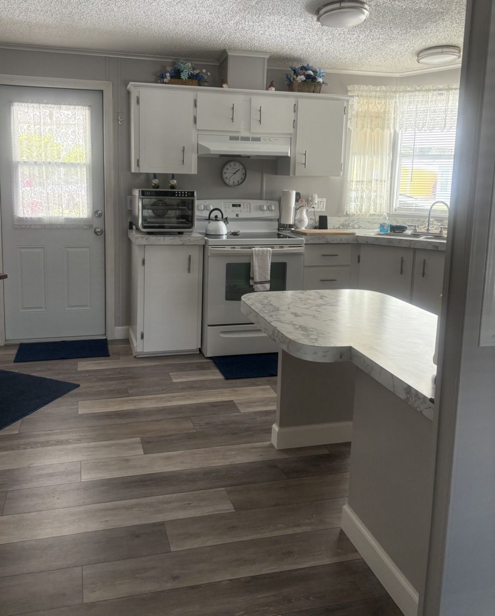 2692 NE Hwy 70, #535