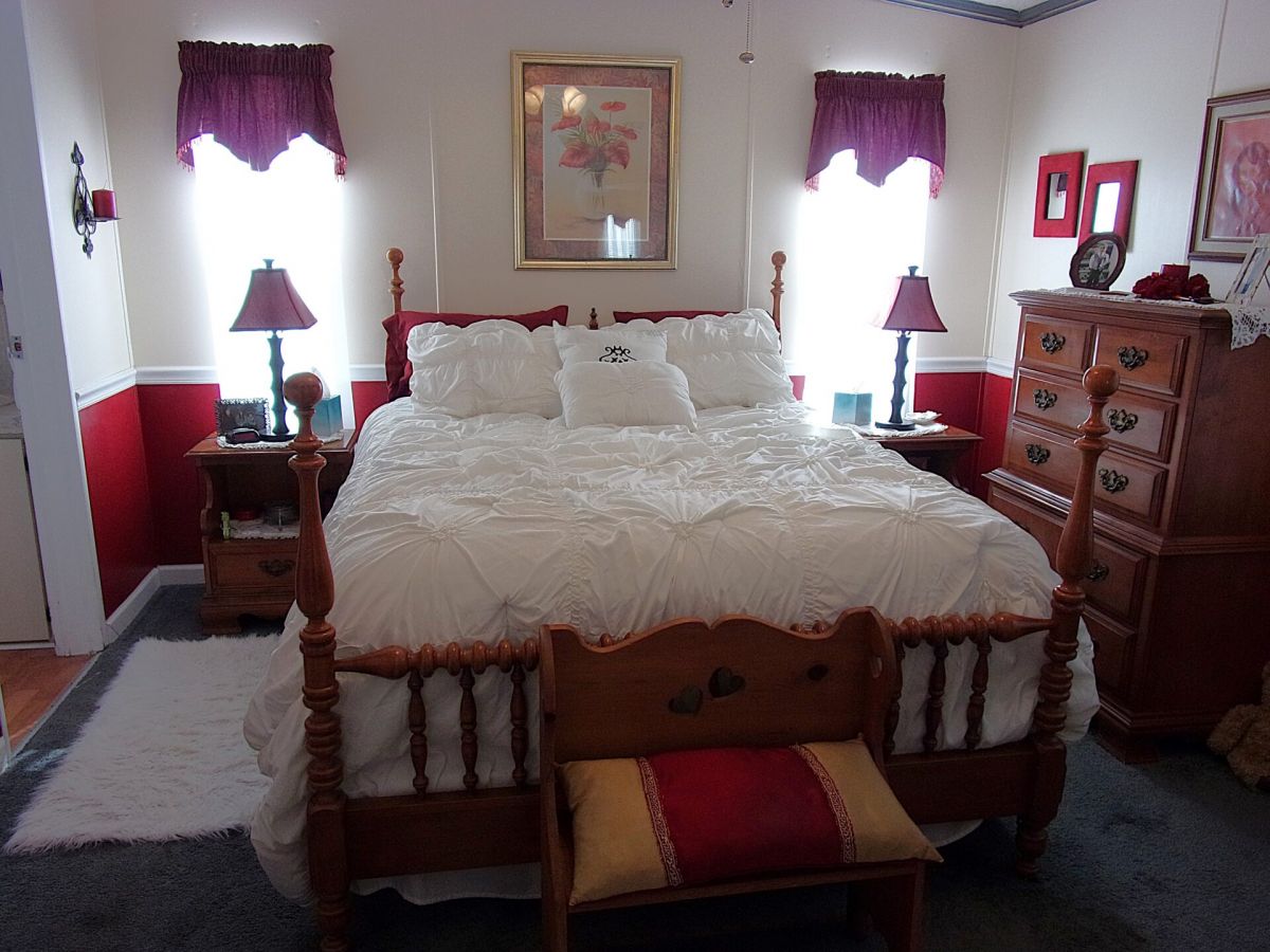 2692 NE Hwy 70, #40