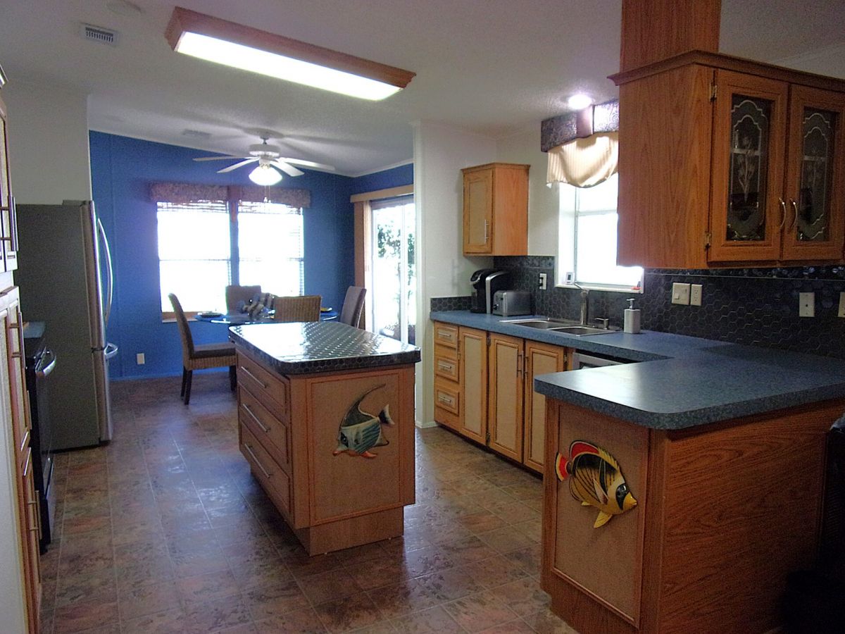 2692 NE Hwy 70, #574