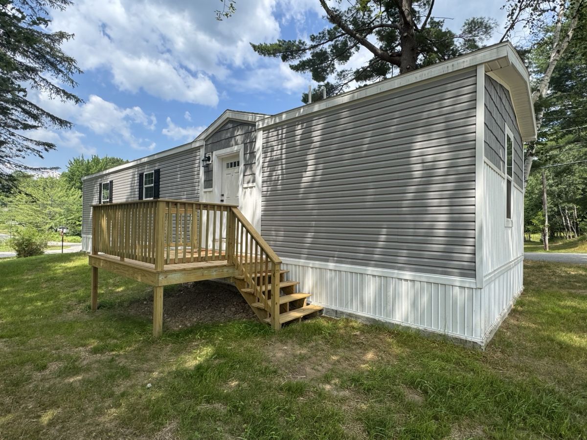 80 Town and Country Dr