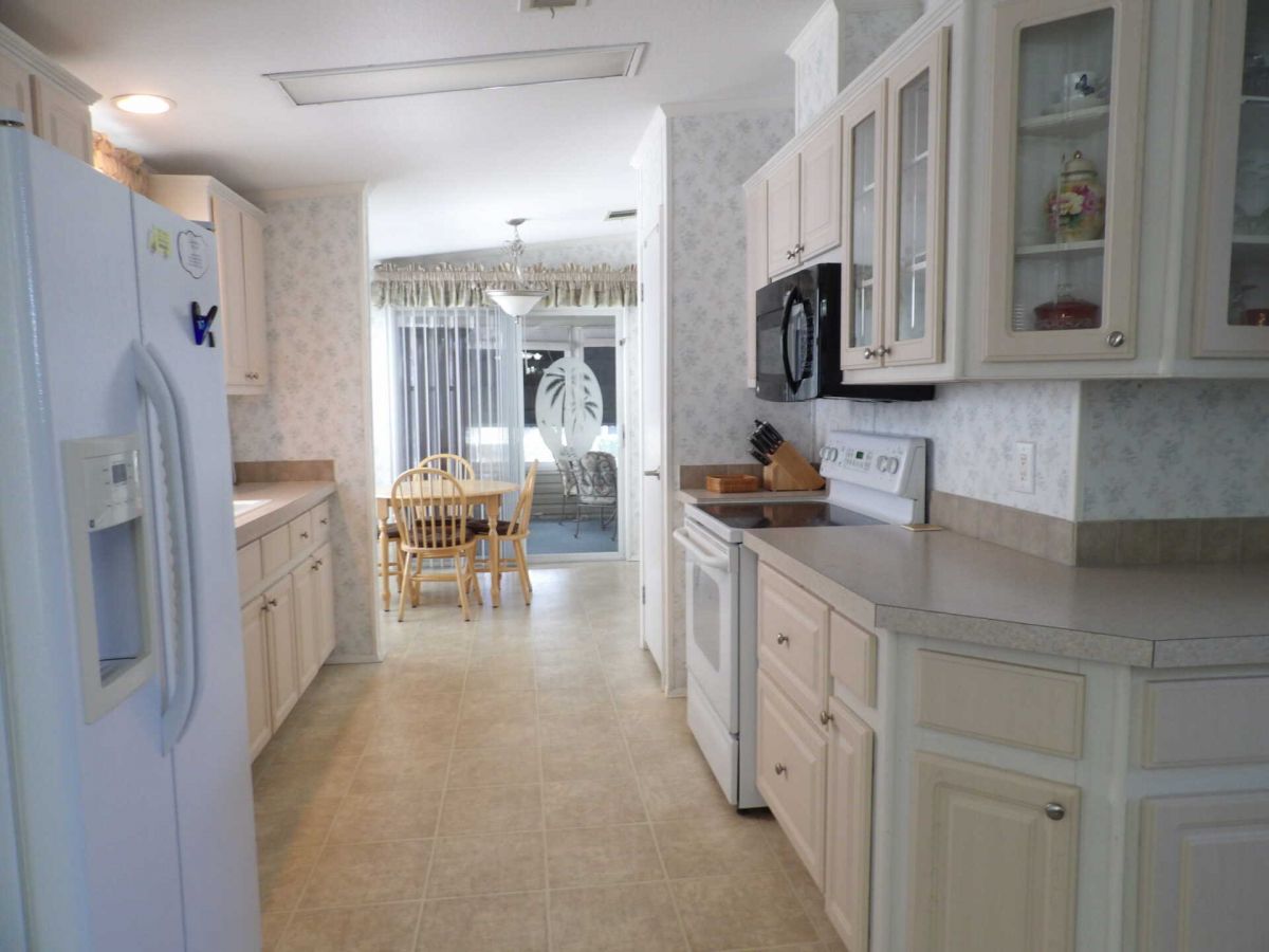 2692 NE Hwy 70, #537