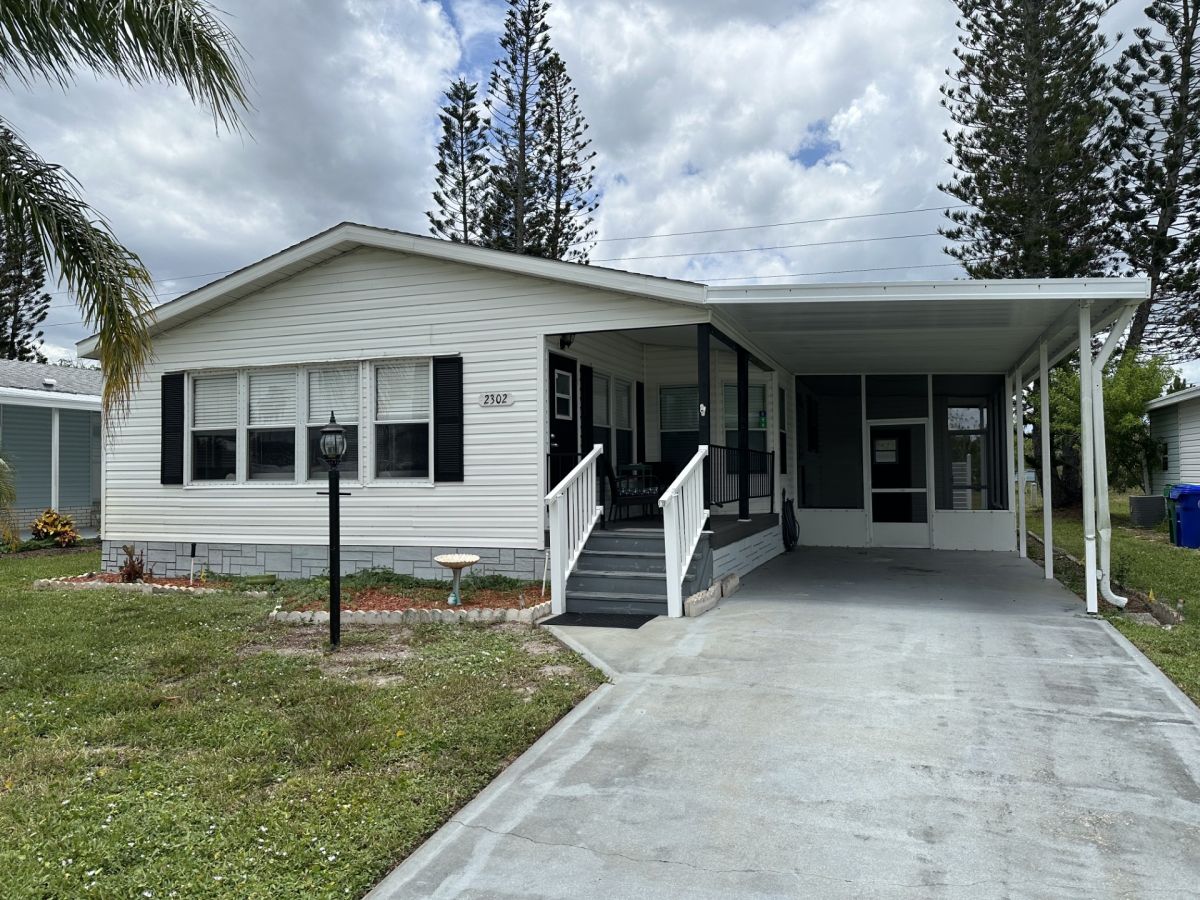 2302 KELLY DRIVE