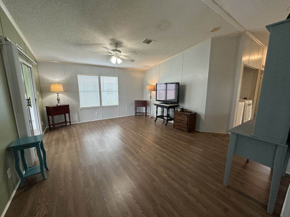 2302 KELLY DRIVE