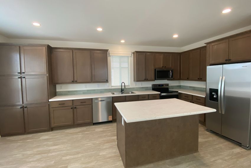 1110 North Henness Rd 2125