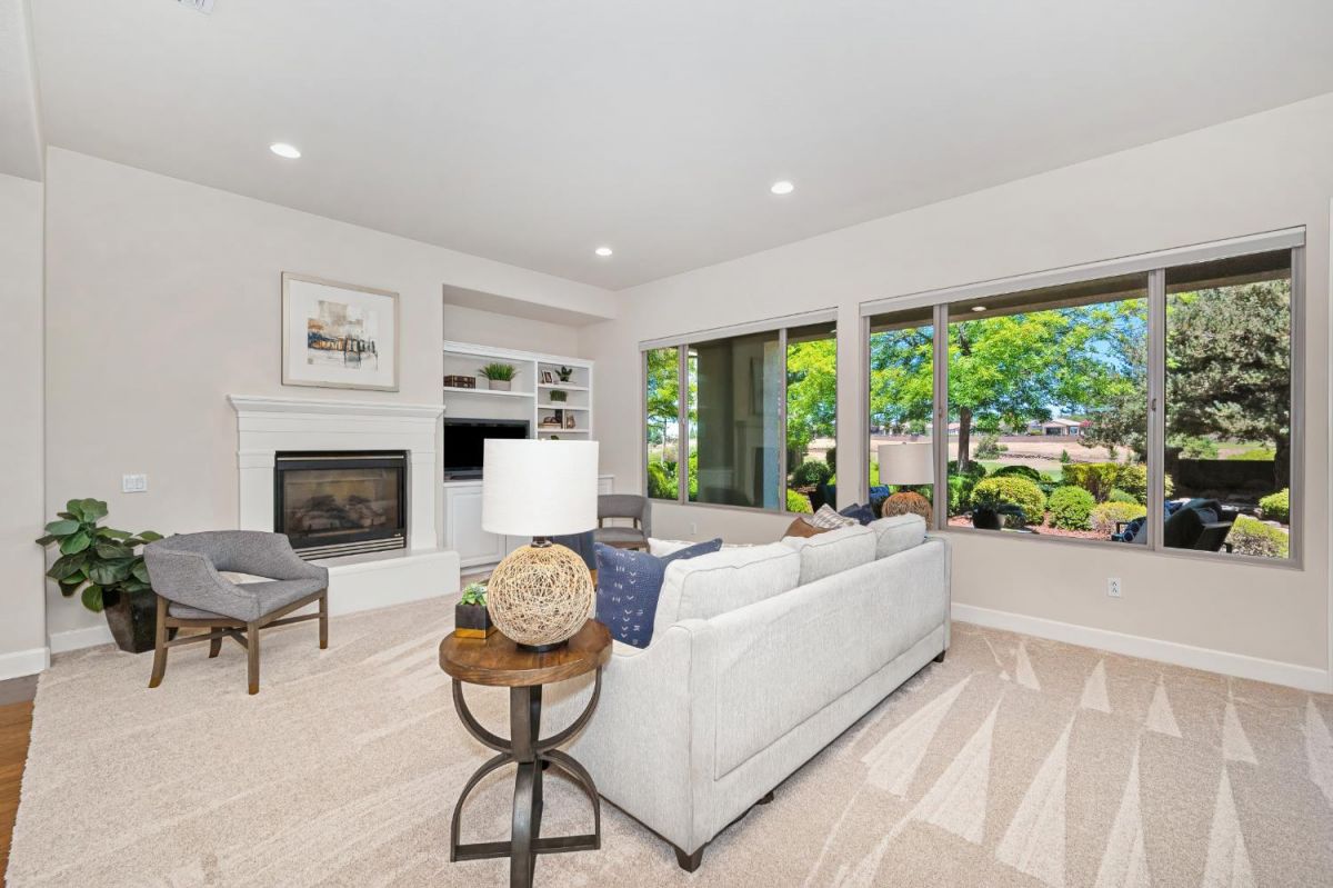 640 Loon Lake Court