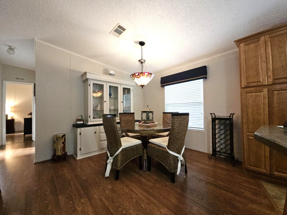33 CYPRESS LOOP