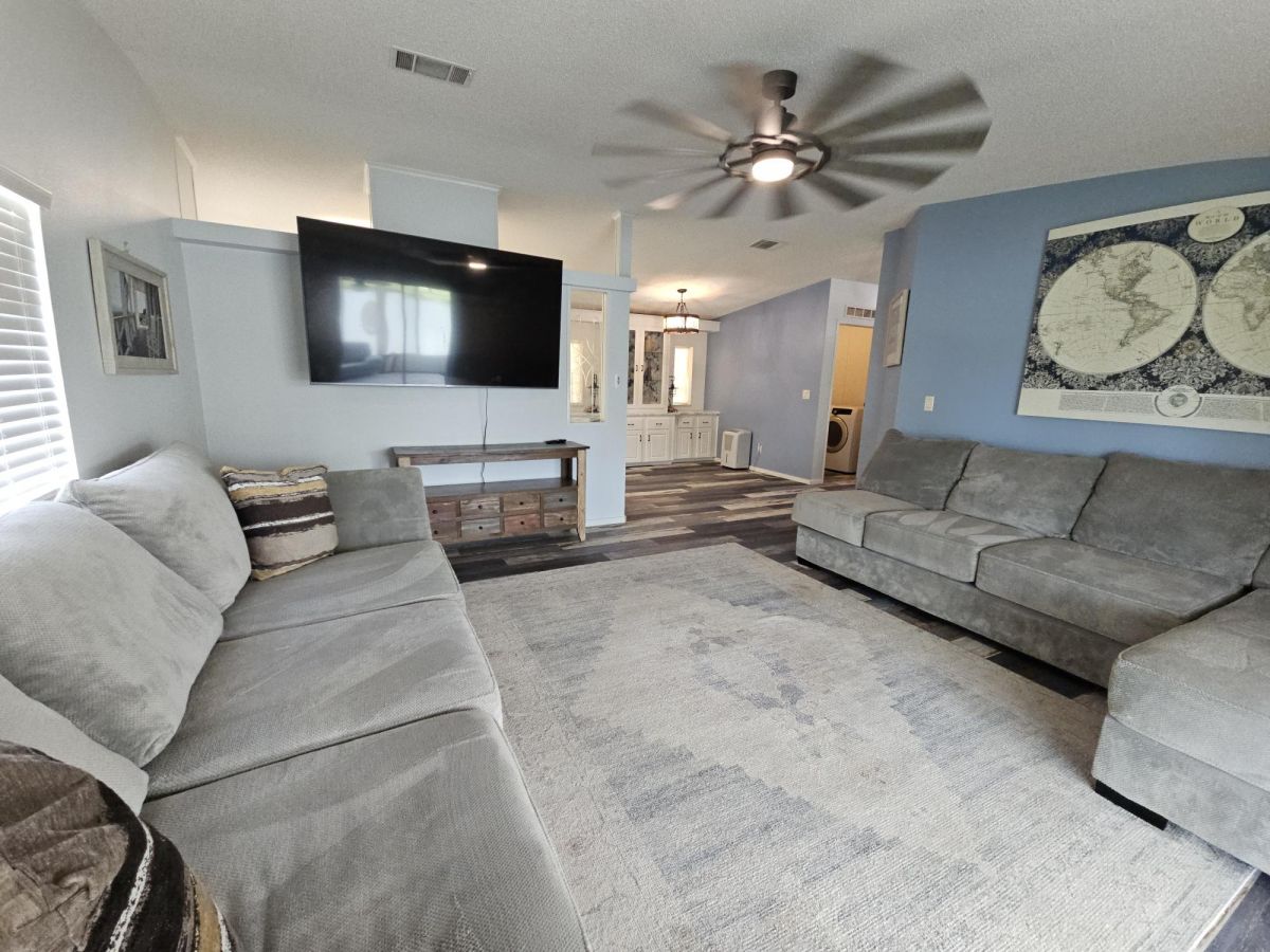 173 CYPRESS WAY