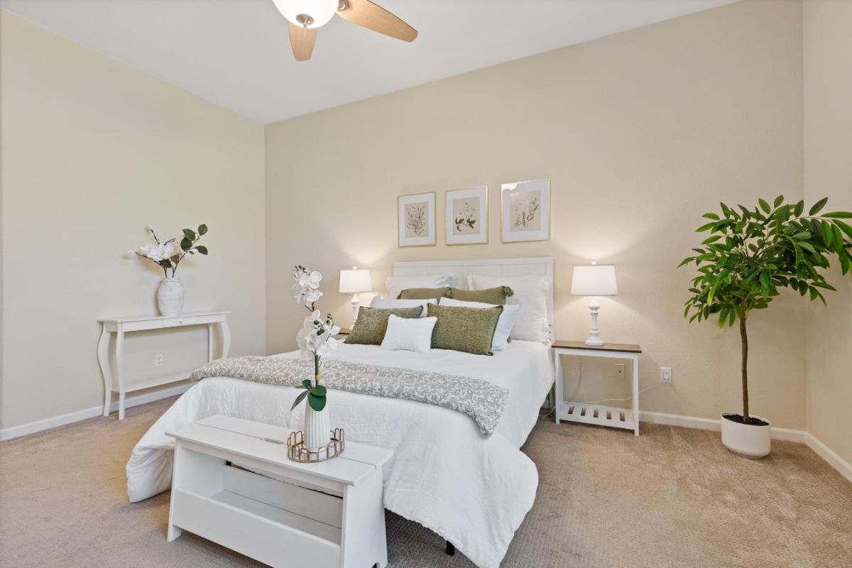 5596 Lantern Grove Lane