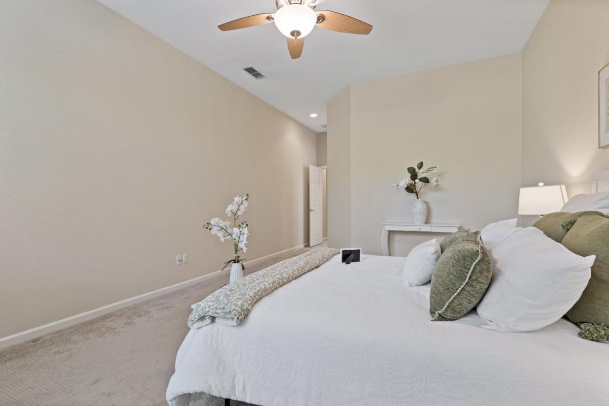 5596 Lantern Grove Lane