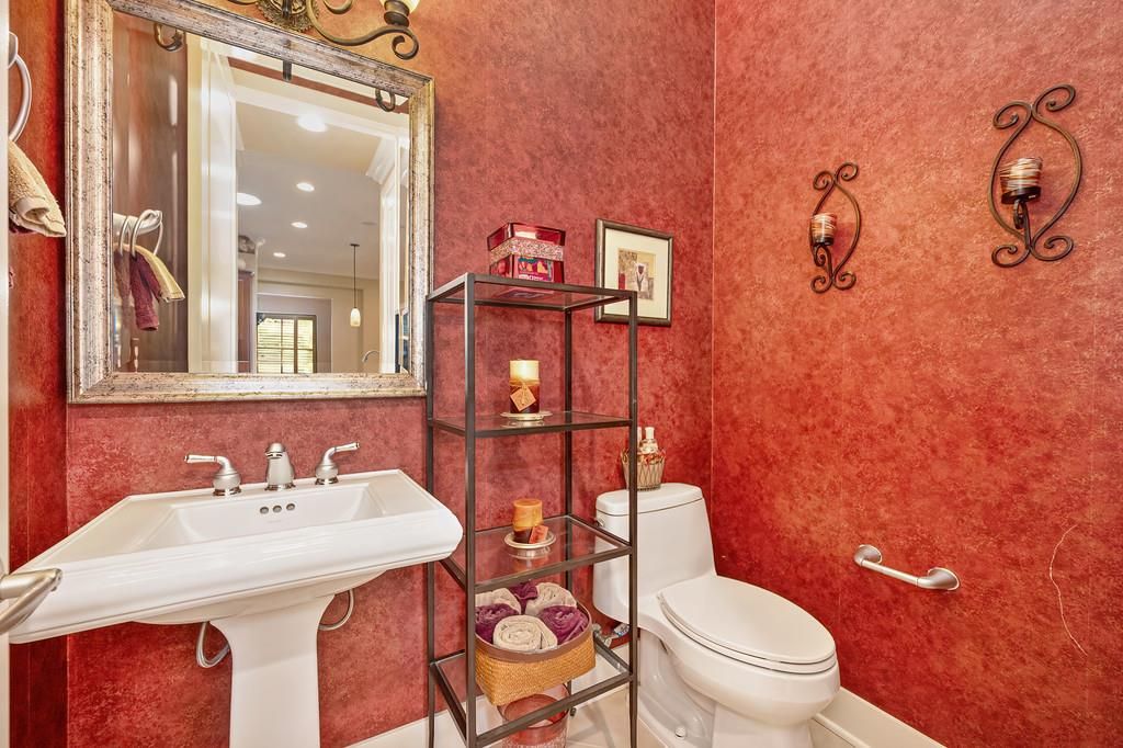 1624 Avian Hill Place