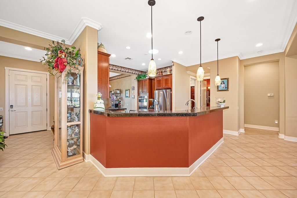 1624 Avian Hill Place
