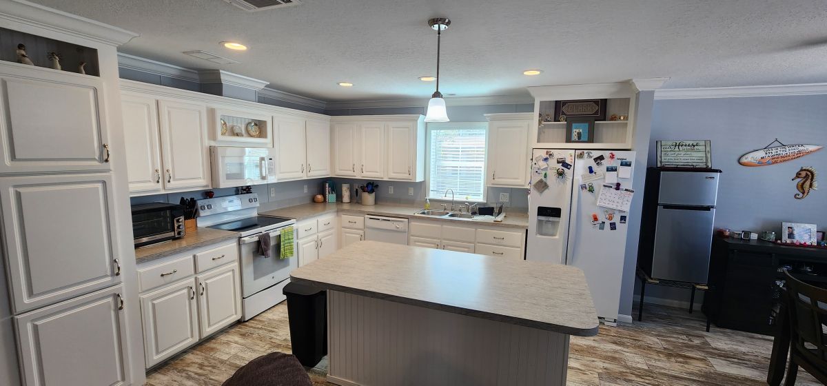 14504 Cortland Dr