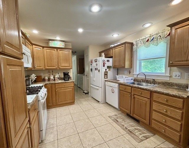 40 Whitewood Road