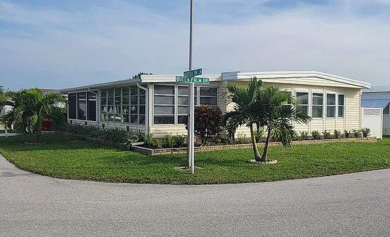 100 Queen Palm Drive