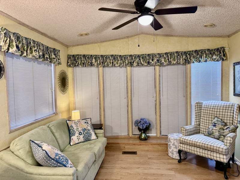 10442 N Frontage Rd #198