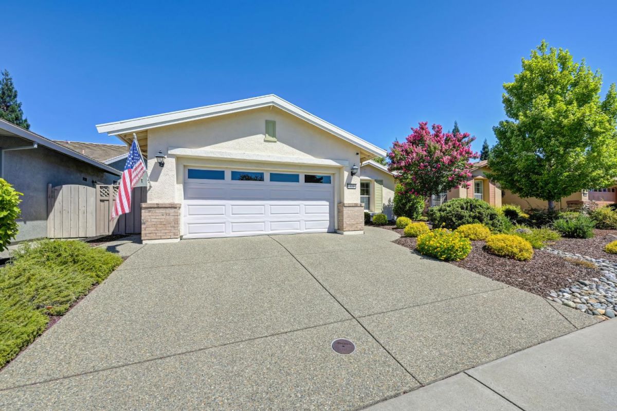 408 Daylily Lane