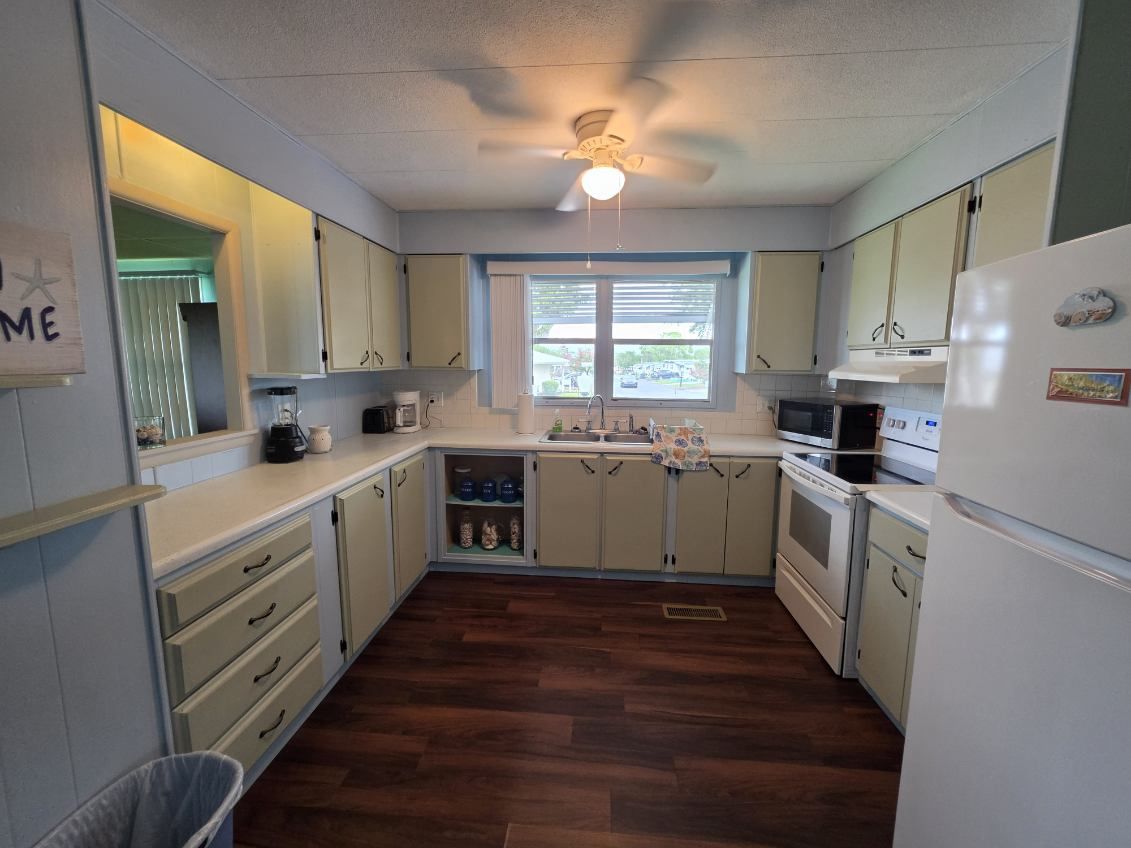 15 Ramada Drive