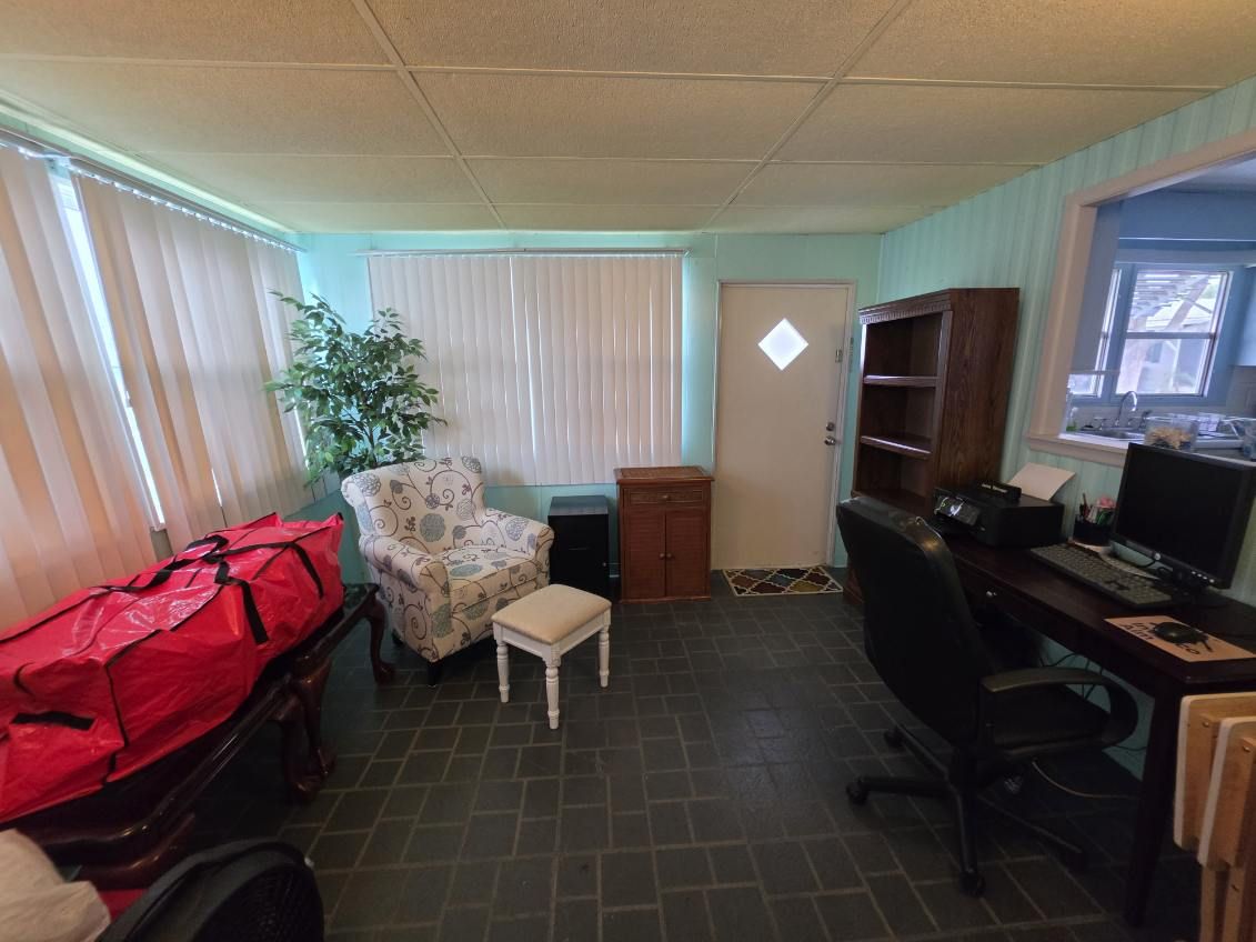15 Ramada Drive
