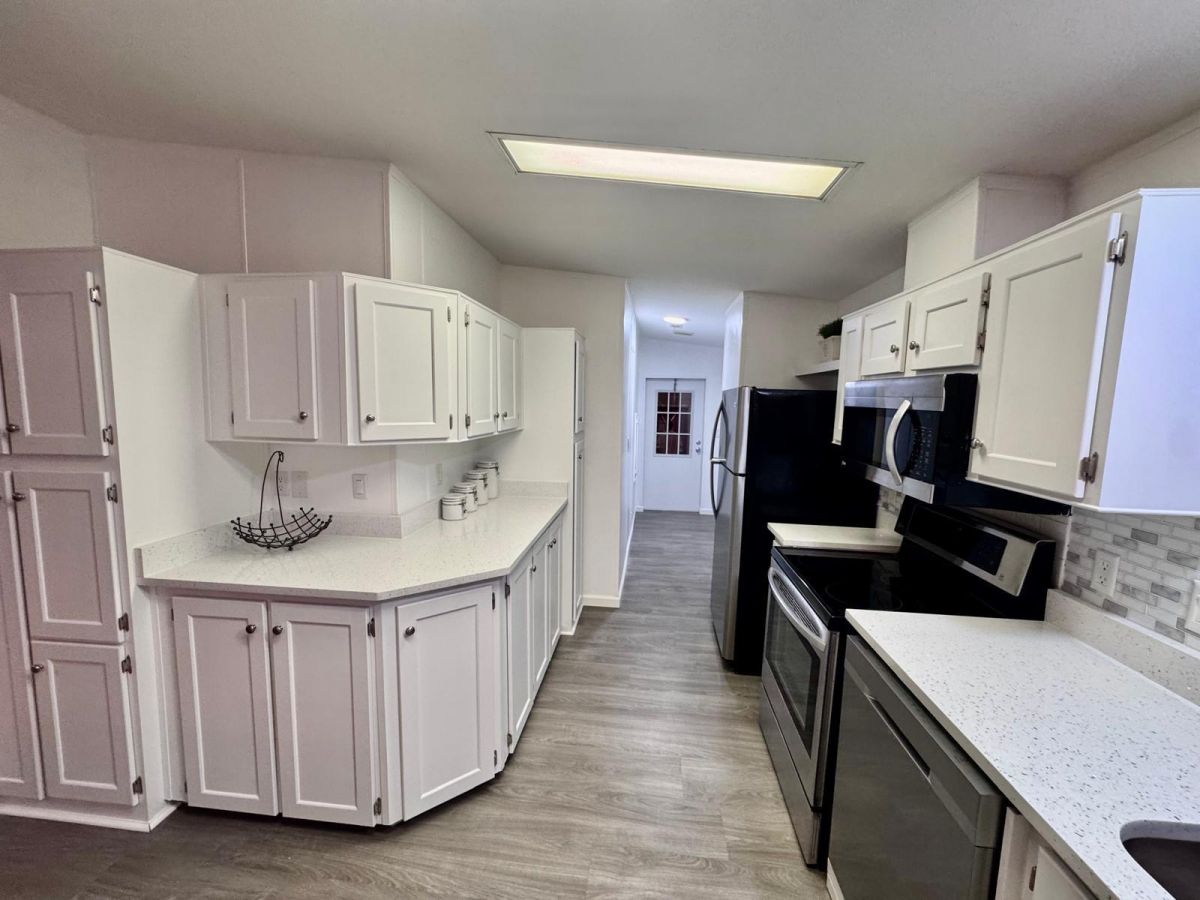 406 Windmill Blvd