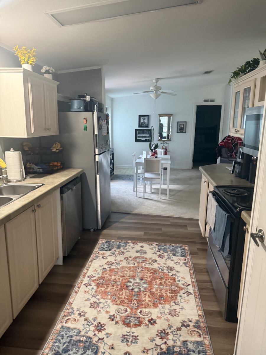 210 Bay Breeze Loop