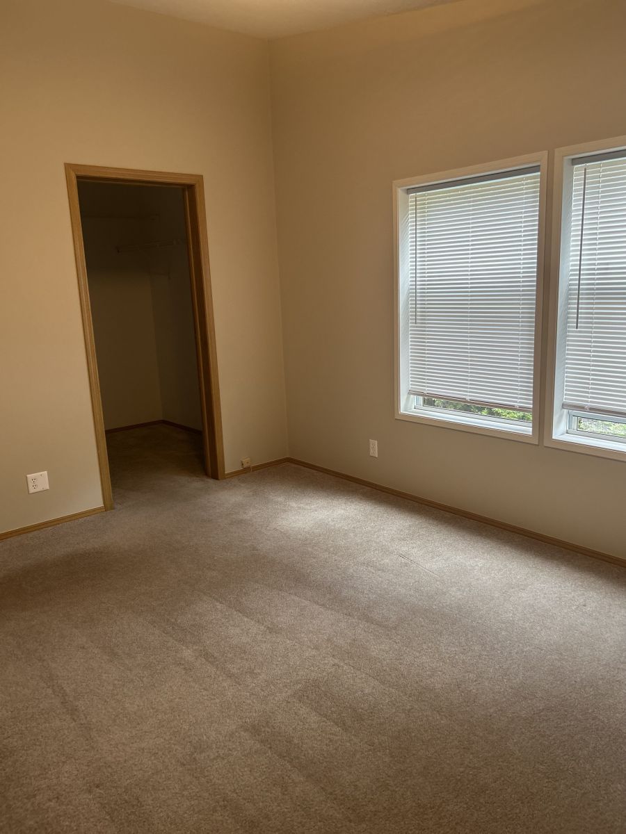 1180 Oak Ridge Drive