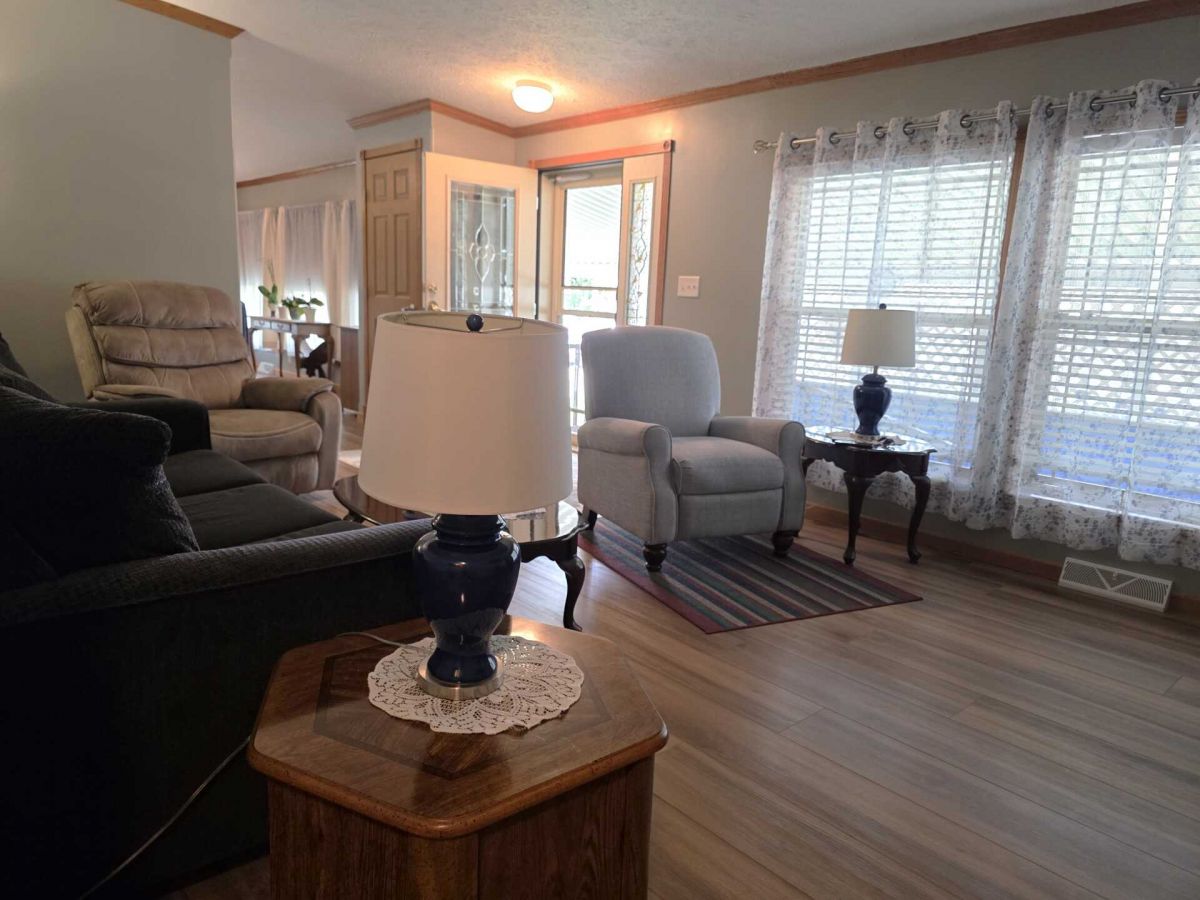228 Pin Oak Circle
