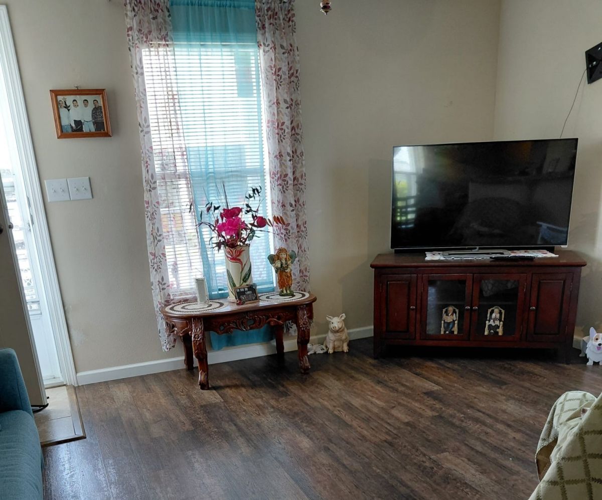 61 MOONWIND DR.
