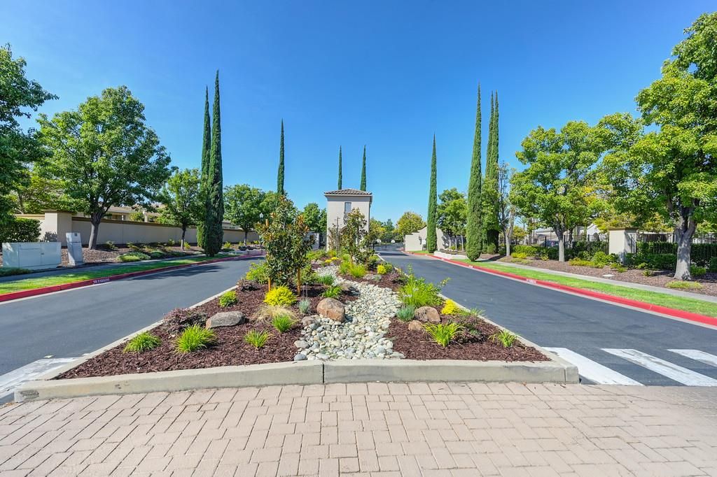 60 Montilla Circle