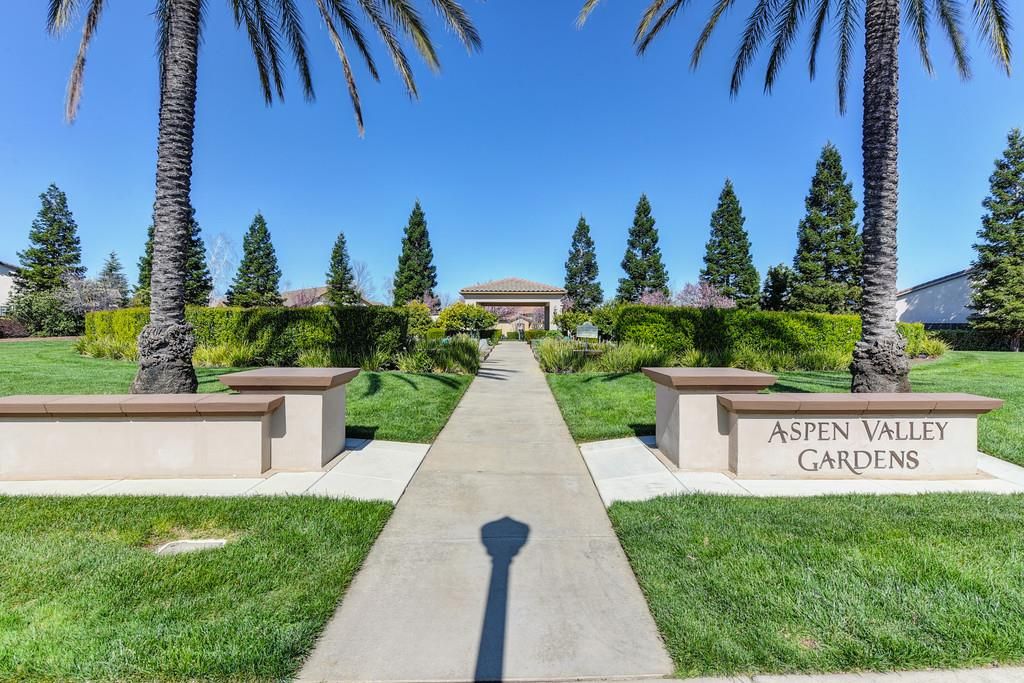 60 Montilla Circle