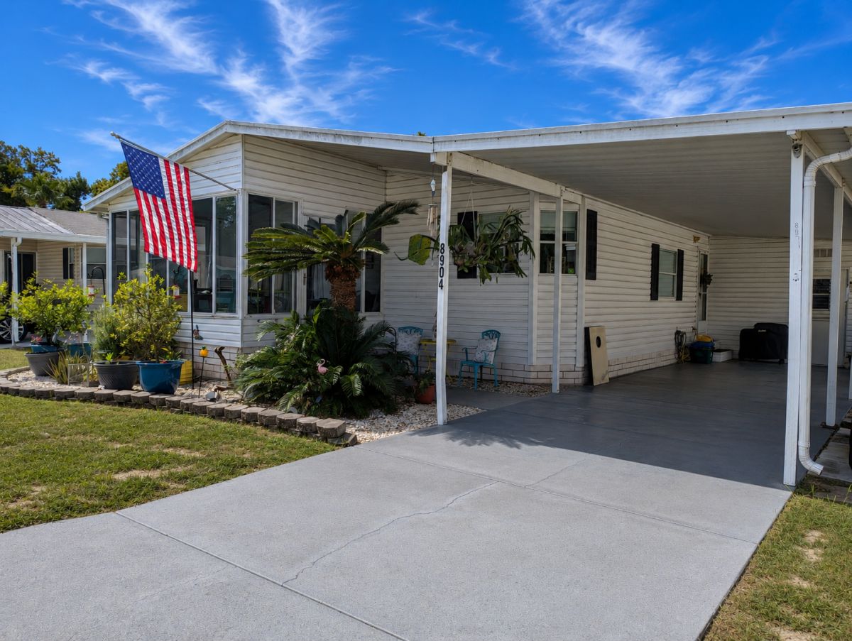 8904 W Forest View Drive