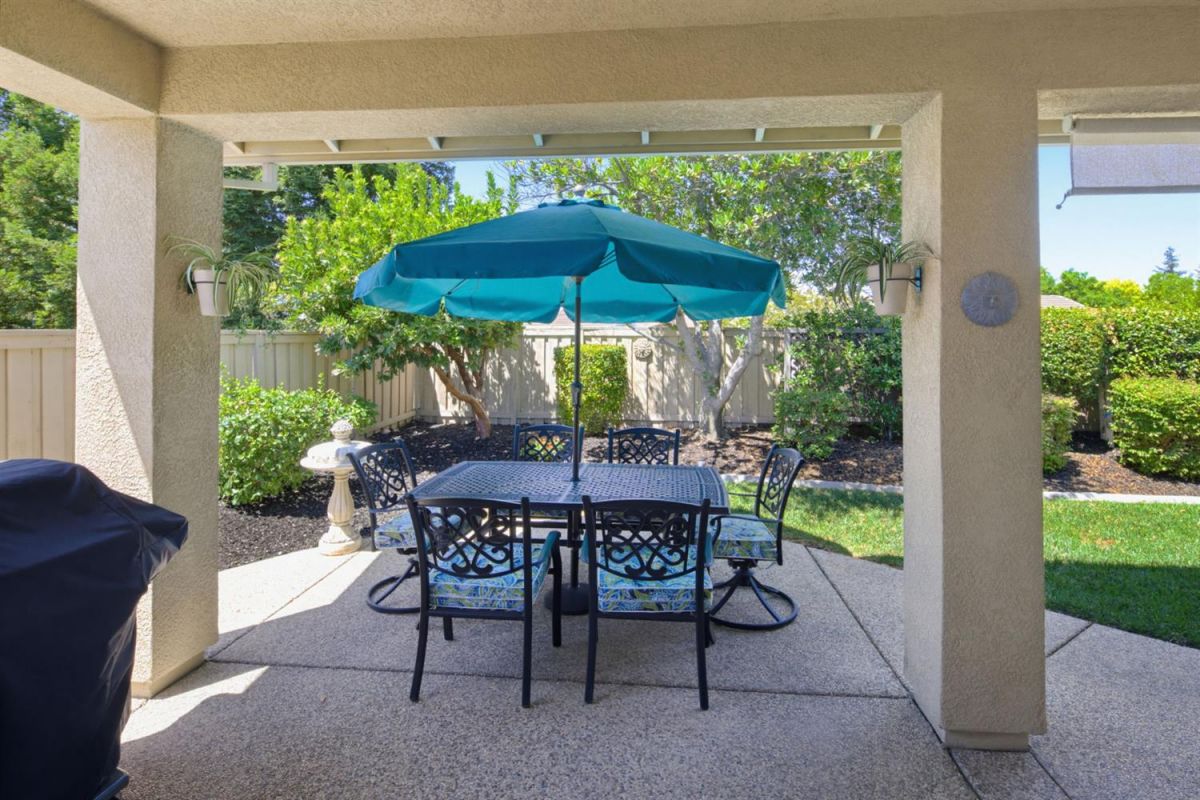 2964 Black Hawk Lane